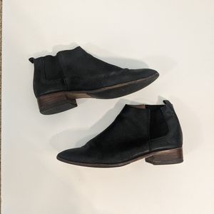 Gap Pebbled Leather Chelsea Boots